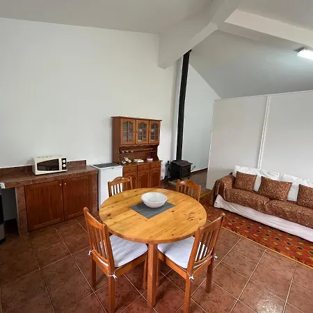 בית הארחה Silver Coast Vacation - Your Unique לוריניה