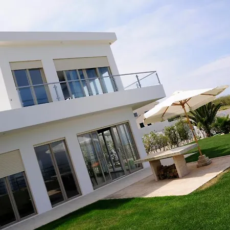 בית הארחה Silver Coast Vacation - Your Unique 4*